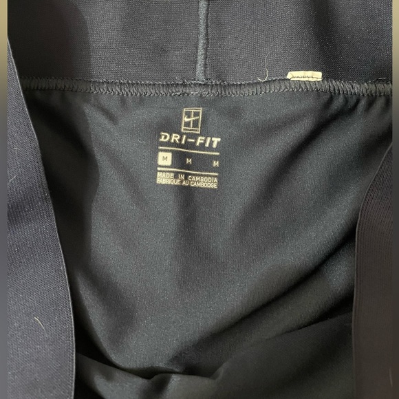 Nike Flouncy Mesh Skort - Picture 4 of 4